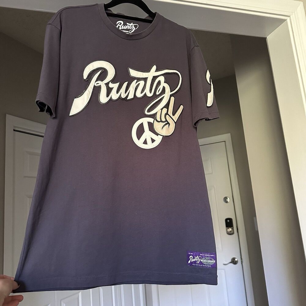 Peace Love Runtz Graphic Embroidered Grey T Shirt Runtz Worldwide Size Large